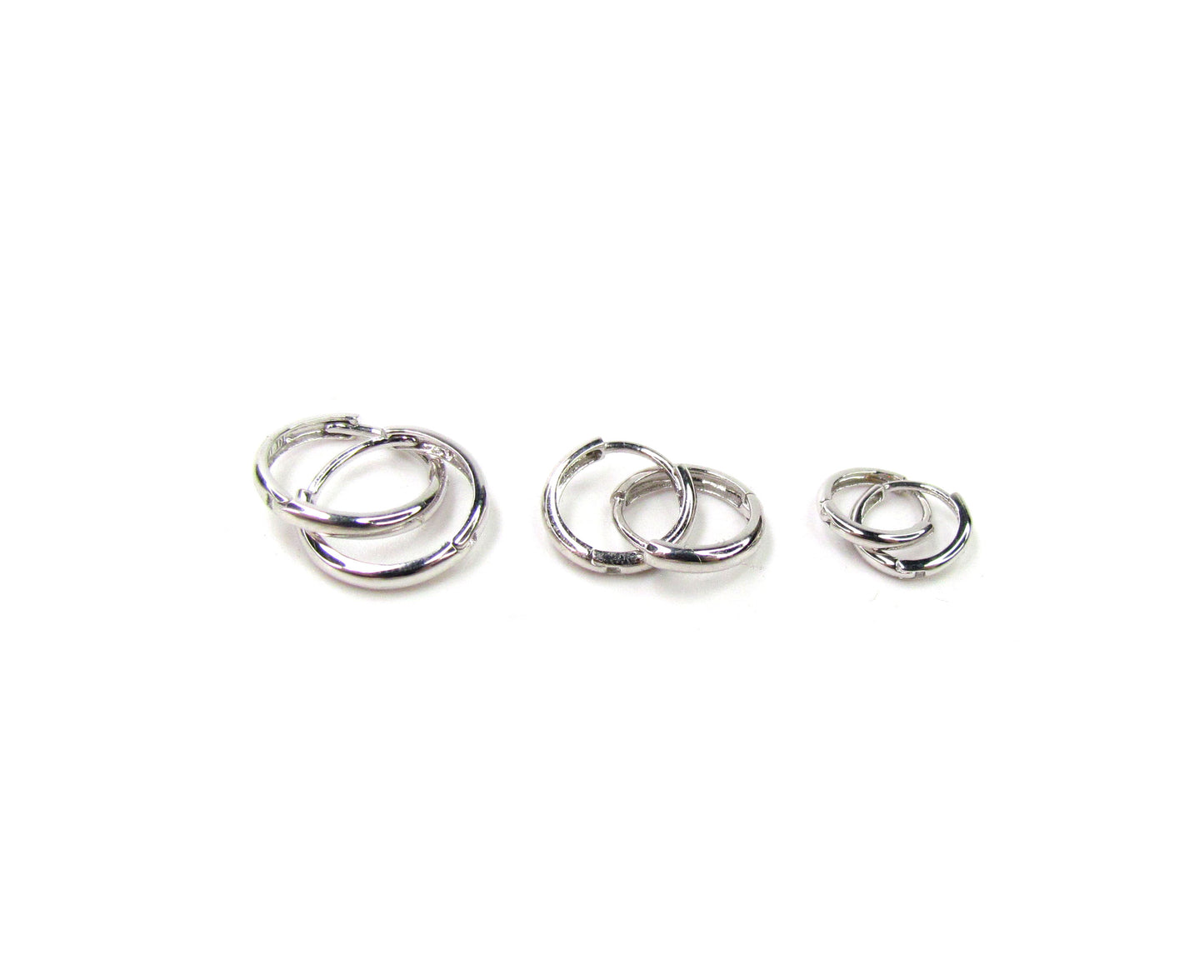 14K White Gold Polished Huggie Hoops