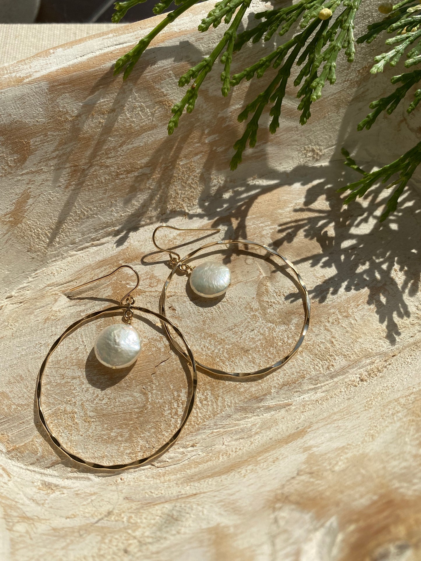 Hammered Circle Earrings with Coin Pearl | Dangle Earrings | Gold Filled