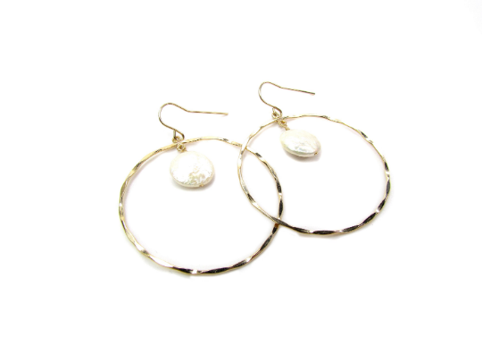 Hammered Circle Earrings with Coin Pearl | Dangle Earrings | Gold Filled