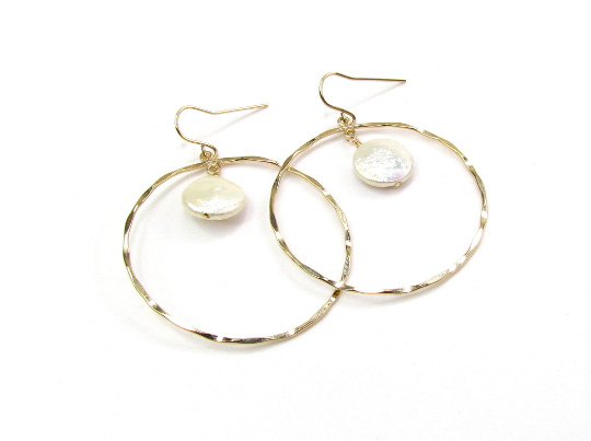 Hammered Circle Earrings with Coin Pearl | Dangle Earrings | Gold Filled