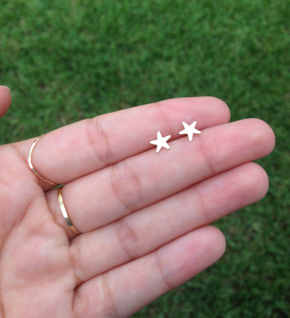 14K Gold Star Stud Earrings | Polished or Matte Satin
