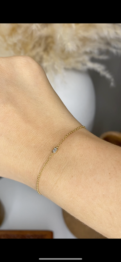 Solid 14K Gold Genuine Diamond Baguette Solitaire Bracelet | Fine Dainty Bracelet