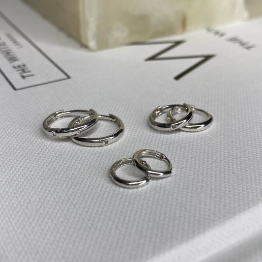14K White Gold Polished Huggie Hoops | 3 Sizes